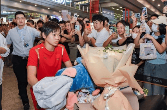 ✅新澳门内部资料精准大全✅_央视频《大红车巴黎不停播》屡出圈，让体育节目更接地气